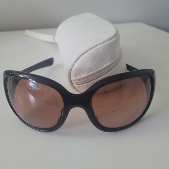 Oakley sunglasses and case - Picture 1 of 4